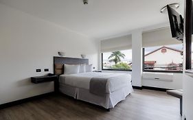 Parque Del Lago Boutique Hotel